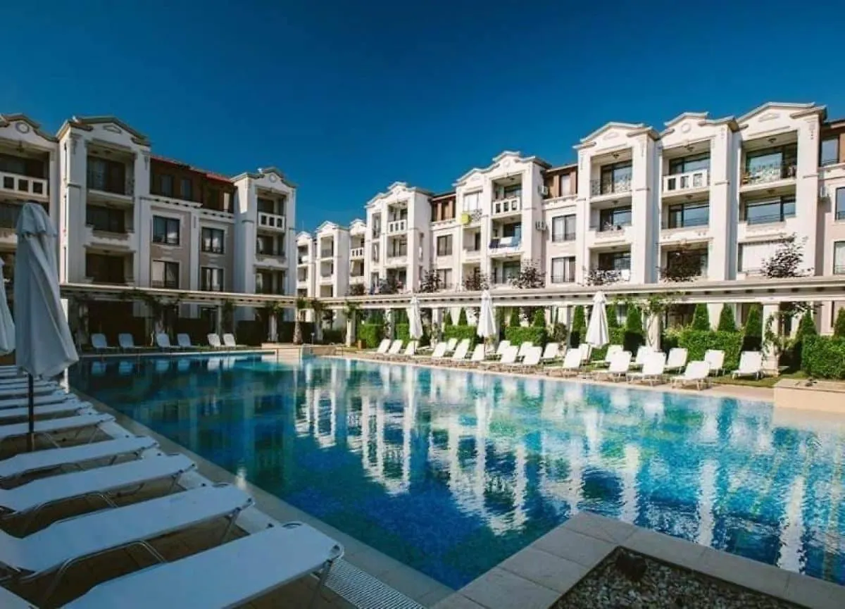 Apartment White Dolphin Greeenlife location